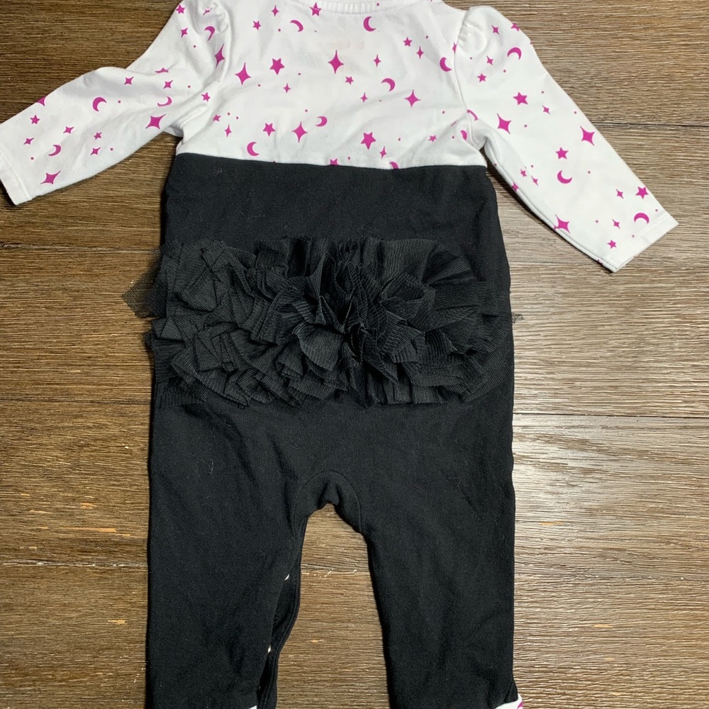 Cat & Jack 3/6 month Halloween romper - Picture 4 of 5